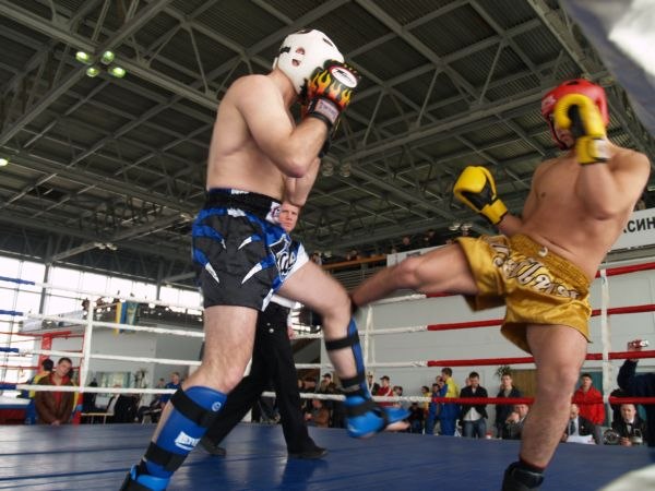 Занятие в секции тайского бокса в Киеве